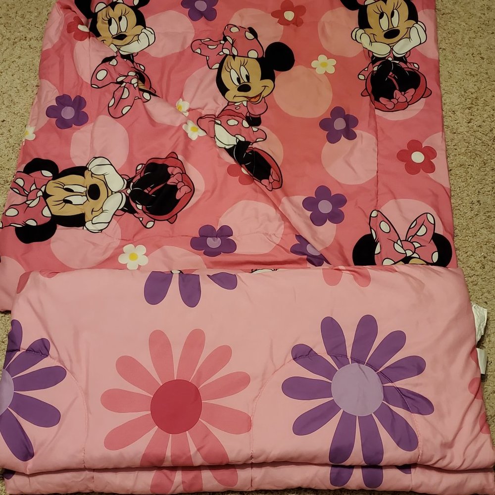 Minnie Mouse Twin Reversible Comforter